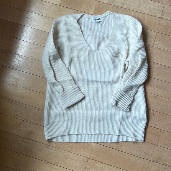 Filoro 100% cashmere v-neck sweater - Picture 1 of 3